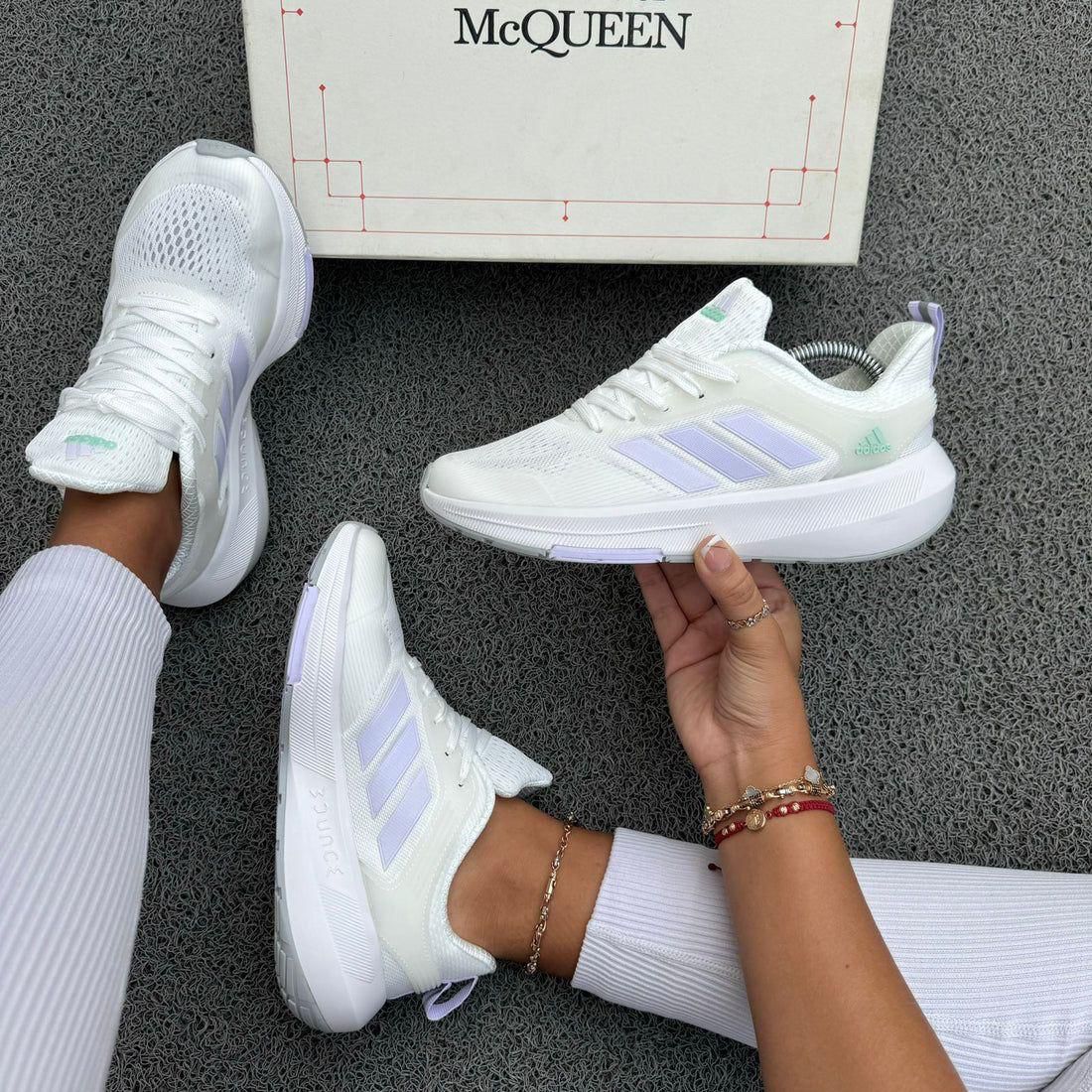 ADIDAS ULTRA BOSST