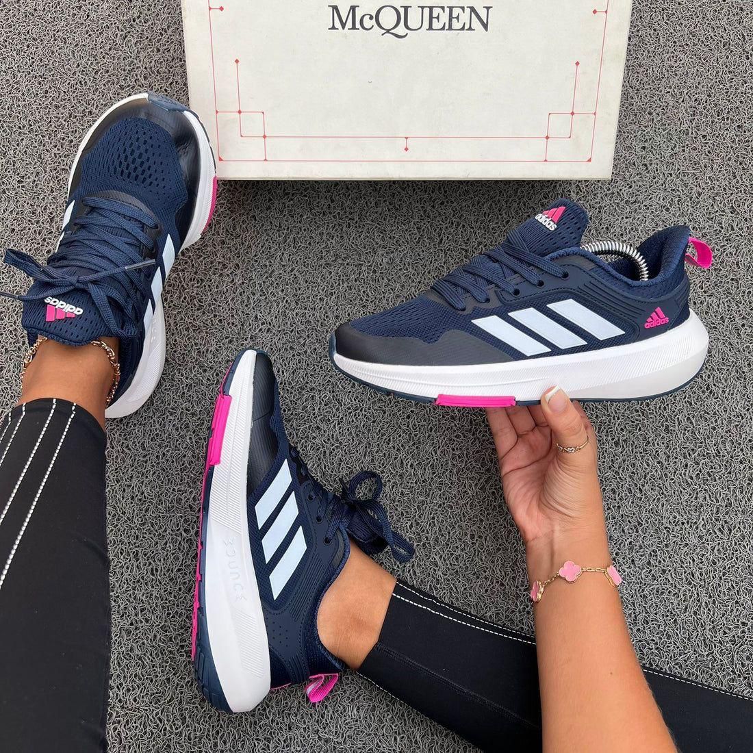 ADIDAS ULTRA BOSST